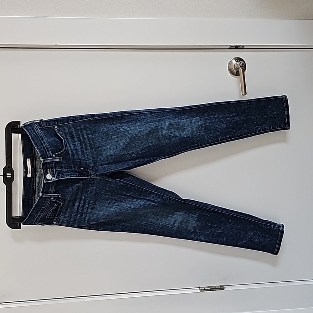 Levis 311 Shaping Skinny Denim, Size 26